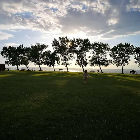 Strand Kozeleben Telen, Nyaron
