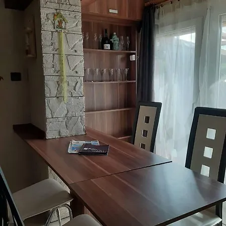 Strand Kozeleben Telen, Nyaron Apartament *